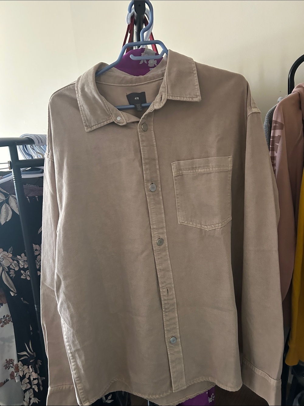 H&M Men's Light Beige Corduroy Button-Down Shirt